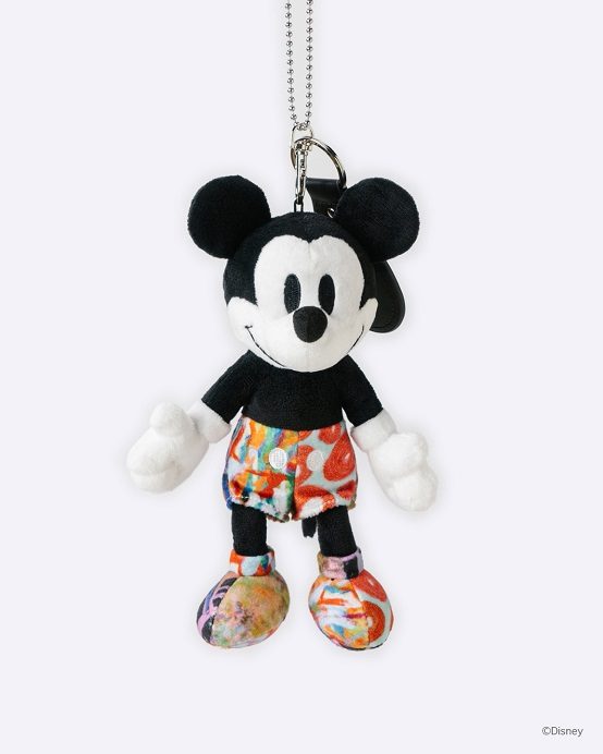 「Art Mickey Mouse Plush」
H21×W15×D10cm (立ちポーズ)

ポリエステル

中国製