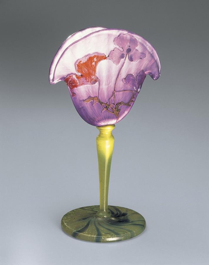 エミール・ガレ　脚付杯「けし」　1900年パリ万国博覧会出品作　北澤美術館蔵


