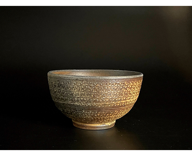 南蛮象嵌茶碗　H7.0×W12.7cm