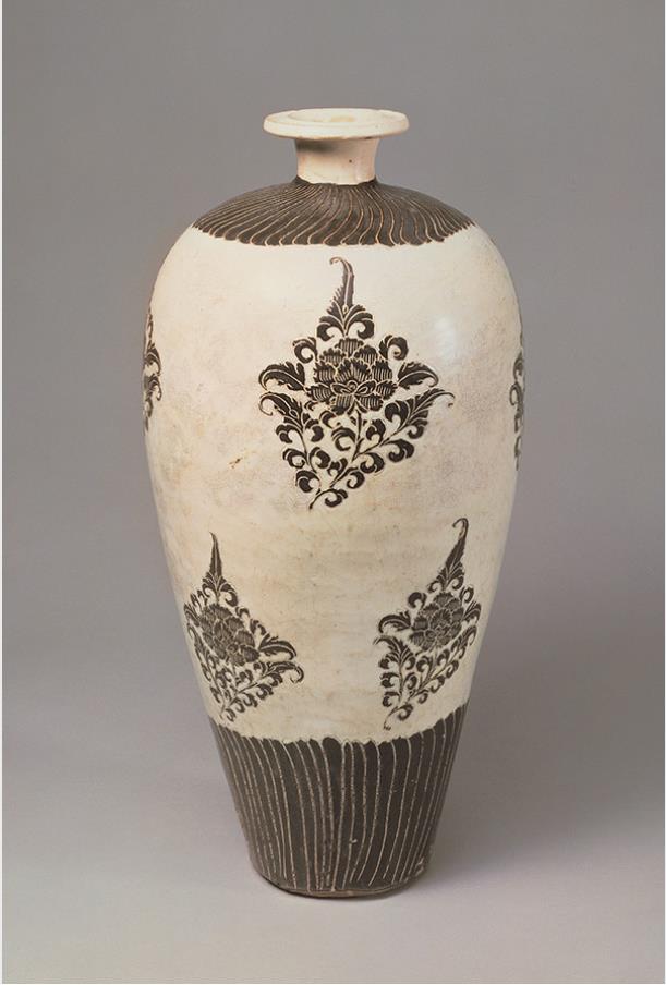 重要文化財「白釉黒花牡丹文瓶」北宋時代（11～12世紀）

