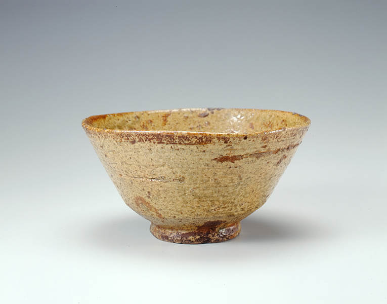 黄伊羅保茶碗「たま河」　朝鮮王朝時代　16-17世紀

