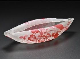 作家名：エミール・ガレ 作品名：紫陽花文花器 サイズ：幅　29.7㎝