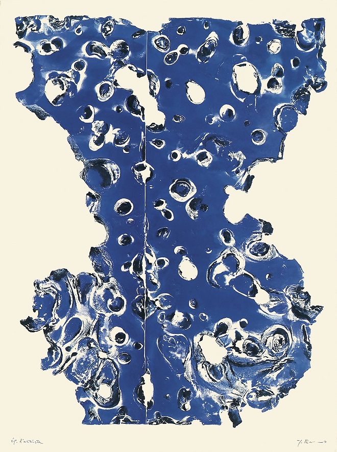 加納光於《SOLDERED BLUE》
1965年　メタルプリント、紙
神奈川県立近代美術館蔵