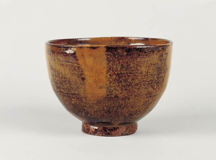 高取　鉄釉茶碗　江戸時代前期（17世紀）

