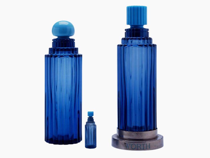 ルネ・ラリック 《香水瓶「ジュ・ルヴィアン」》（ウォルト社） 1929年12月2日原型制作、ポーラ美術館／マルク・ラリック 《香水瓶「ジュ・ルヴィアン」》（ウォルト社） 1952年以降、ポーラ美術館

