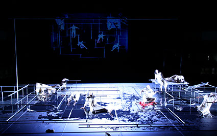 『聞こえる、あなた？―fuga#3』舞台写真（2005年、撮影：清水俊洋、京都芸術大学所蔵）
