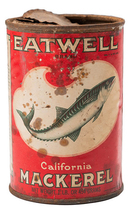 「イートウェル・カリフォルニア・マカレル」 (ロサンゼルス港ターミナル島で製造された缶詰) 1918年以降　ブリキ缶　太地町歴史資料室蔵

