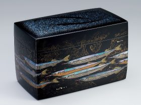 螺鈿蒔絵箱『群泳』H16.5×W26.2×D14.2cm