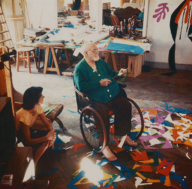 制作中のマティス 1952年頃
©photo Archives Matisse / D. R.　Photo: Lydia Delectorskaya

