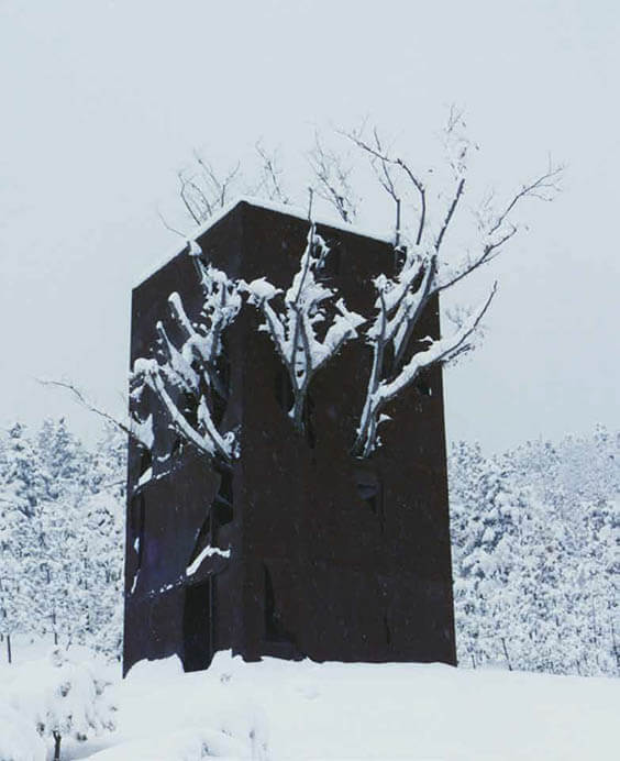 Jaeeun Choi | Installation view of “Past -Future” | 1988 | Zelkove tree, steel plates
The National Museum of Contemporary Art, Korea / Photo: Joo myeong deok


