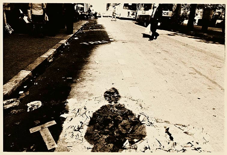 中平卓馬《「街路あるいはテロルの痕跡」よりマルセイユ、フランス》1976年、ゼラチン・シルバー・プリント、16.0×24.2cm　東京国立近代美術館
©Gen Nakahira
