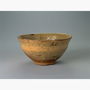 奥高麗茶碗　銘 深山路
1口
日本　桃山～江戸時代　16～17世紀
個人蔵