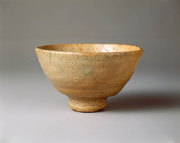 重要美術品　井戸茶碗　銘 美濃　朝鮮時代・16世紀　五島美術館蔵