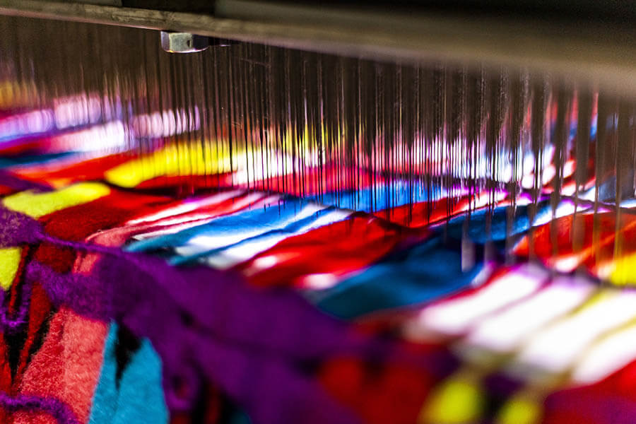 《糸乱れ筋》に用いられるニードルパンチ機（部分）
展示風景：「Sudo Reiko: Making NUNO Textiles」CHAT（Centre for Heritage, Arts and Textile）Hong Kong、2019-2020
©CHAT(Centre for Heritage, Arts and Textile)Hong Kong