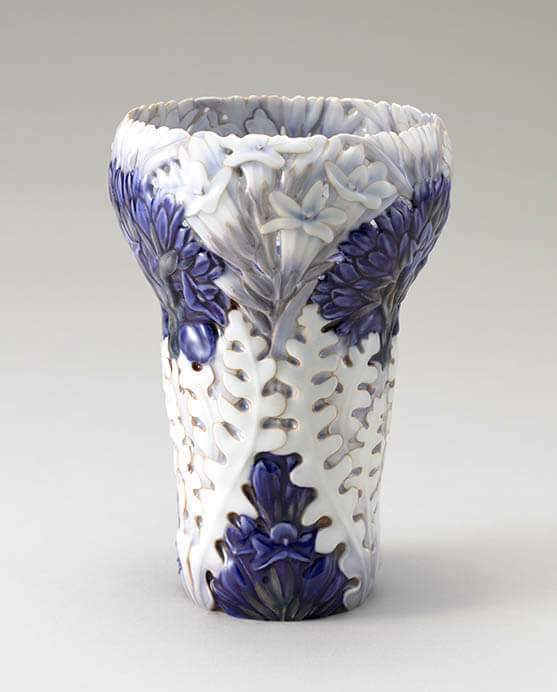 《花文花器》ビング オー グレンダール　エフィー・ヒーガマン=リンデンクローネ　1920年　塩川コレクション

