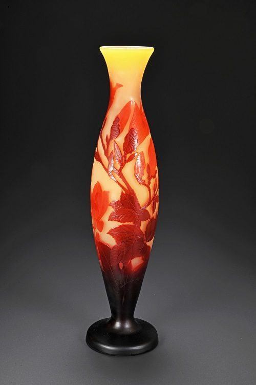 ガレ　

「マグノリア文花瓶」　

高さ51cm