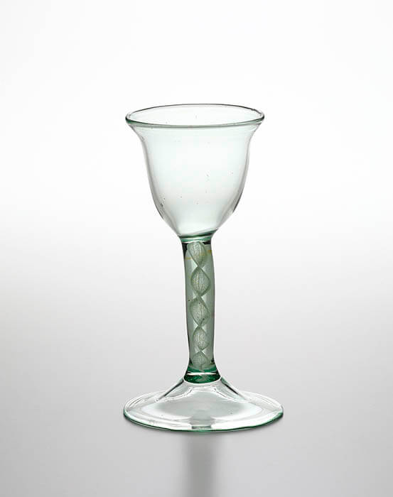 乳白色ツイスト脚付杯　一口　江戸時代　18世紀　サントリー美術館　【通期展示】