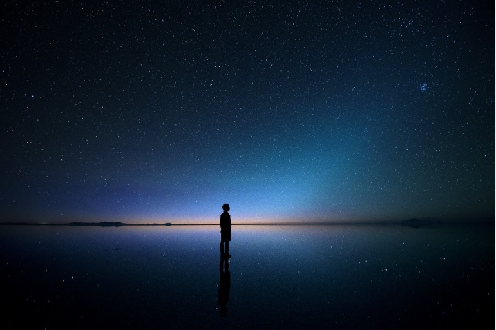 夜の"天空の鏡"／ボリビア　©Junji Takasago

