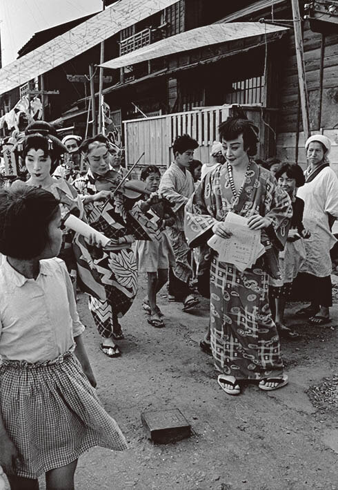 町廻り、佃島界隈、東京、1953年　© Naoko Kimura