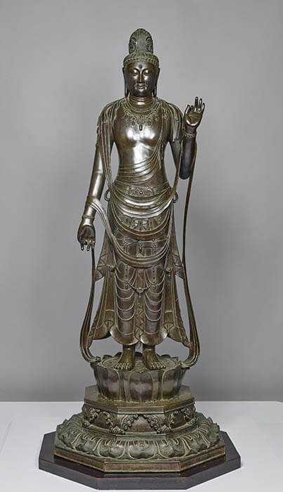 国宝 聖観世音菩薩立像　飛鳥～奈良時代　7-8世紀　薬師寺蔵
（画像提供：奈良国立博物館）