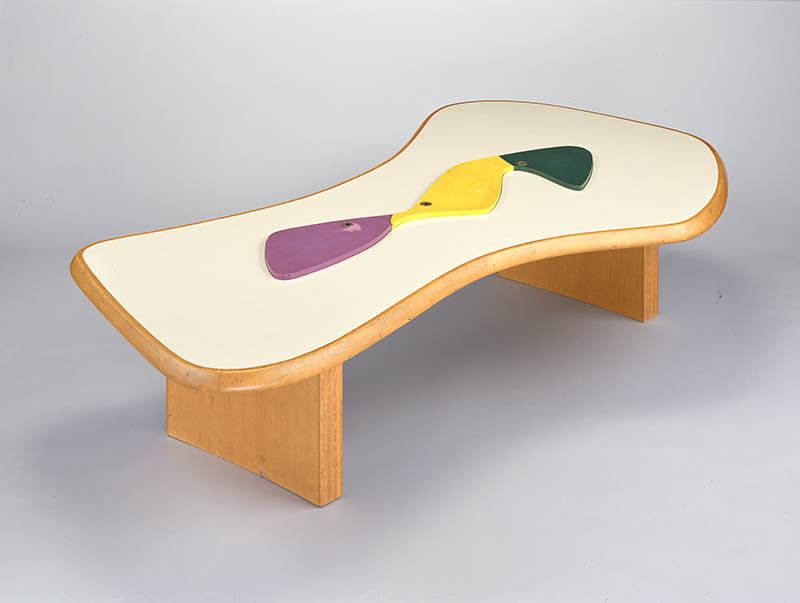 岡本太郎《ティーテーブル 遊び》1967年