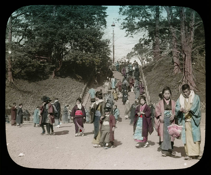 高木庭次郎〈日本風景風俗100選〉より 1910-23年 ガラス・スライドに手彩色 東京都写真美術館蔵