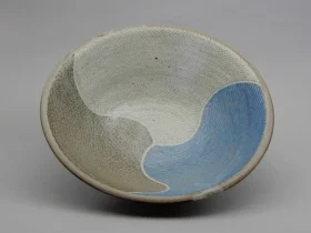 「地釉縄文象嵌鉢」（径37.4×高さ10.4cm）