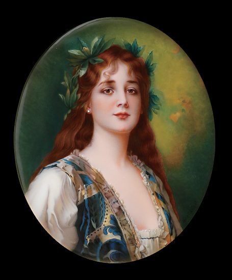 〈ベルリンK.P.M.〉

「髪飾りの女性」

画面寸法：縦25.5cm 横21cm　19世紀末頃