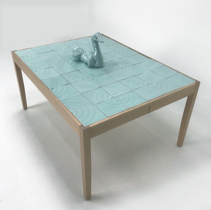《Celadon・Lake　翠い湖》100×143.5×109 cm / Celadon Ceramic, Wood / 2024