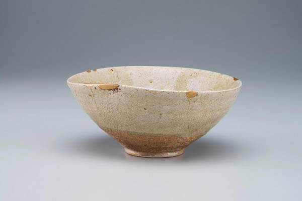 《古瀬戸平茶碗》　室町時代(15世紀)　山形県指定文化財