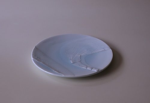 「青白濘磁皿」　

径23cm 高さ2cm