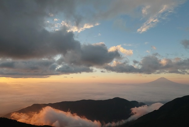 鳳凰山山頂より