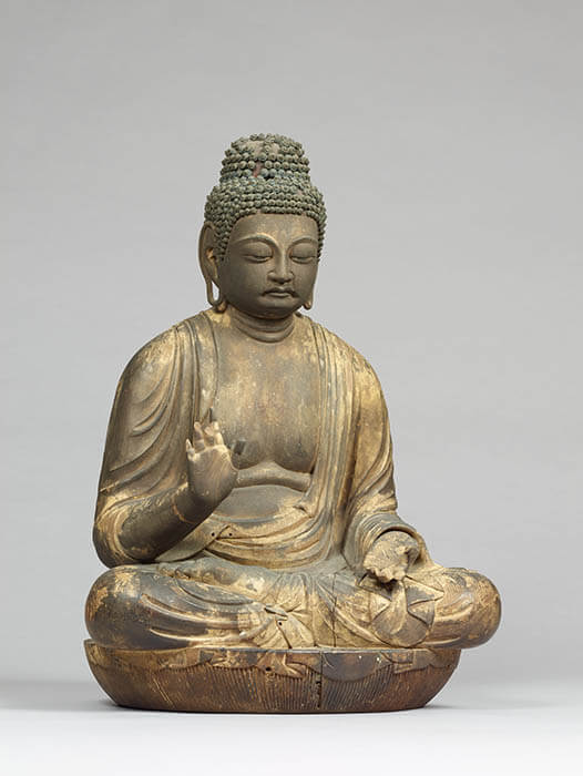 国宝《薬師如来坐像》平安時代（9世紀） 奈良国立博物館蔵　通期展示
画像提供　奈良国立博物館