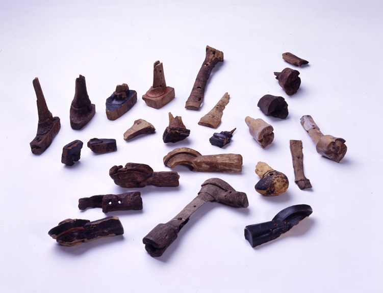 刀装具　布留遺跡里中地区　古墳時代