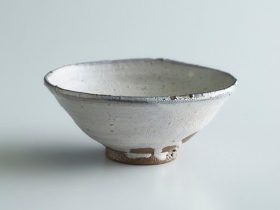 白唐津皮鯨茶盌 径15.6 ×高さ6.7cm