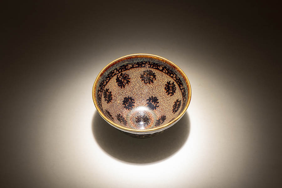 国宝　玳玻散花文天目茶碗　一口　中国・宋時代　相国寺蔵　Ⅱ期展示