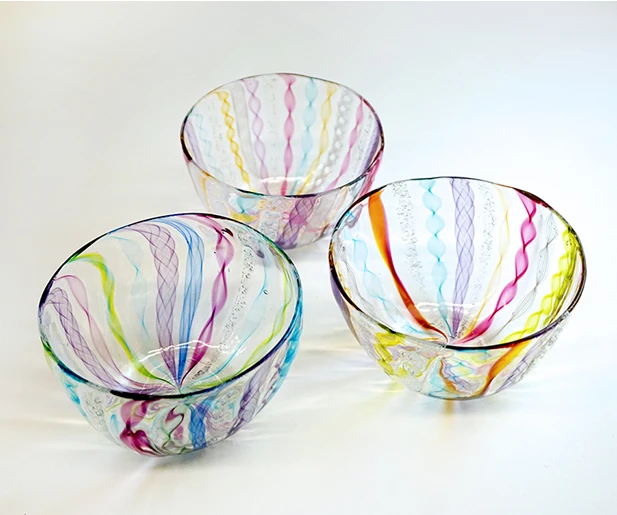 かつかわなつき「Seaweeds bowl」 (各径13×高さ7cm、吹きガラス)