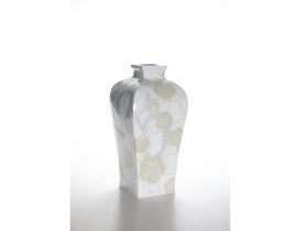 金白金彩氷梅紋「似花如玉」容　H39.0×径18.5cm　陶