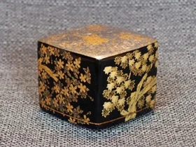 「香合 春秋沈金」（幅6×奥行6×高さ5cm）