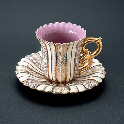 「Josephine（No.001）」cup：h85×w11×d85mm／saucer：h25×φ150mm／陶磁器