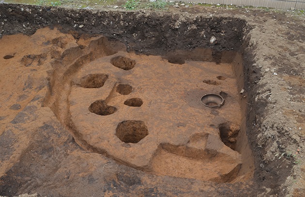 油面遺跡から発掘された縄文時代の住居跡