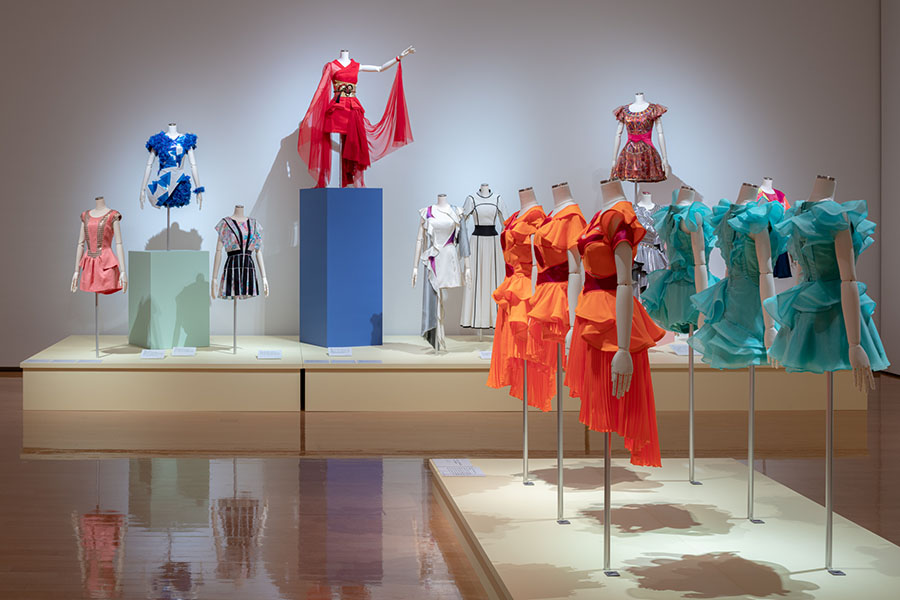 「Perfume COSTUME MUSEUM」展示風景(兵庫県立美術館、2023）撮影：表恒匡