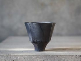 破墨茶碗 サイズ：10 x 10 x 9㎝ 陶土 金銀彩 不銹鋼