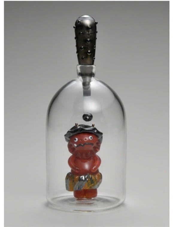 下田顕生「capture おに」
（幅10×奥行10×高さ23.5cm）