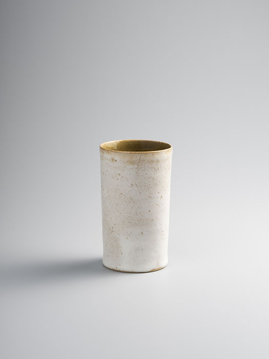 ルーシー・リー/ハンス・コパー 《カップ》 1960年頃 国立工芸館蔵 撮影：野村知也