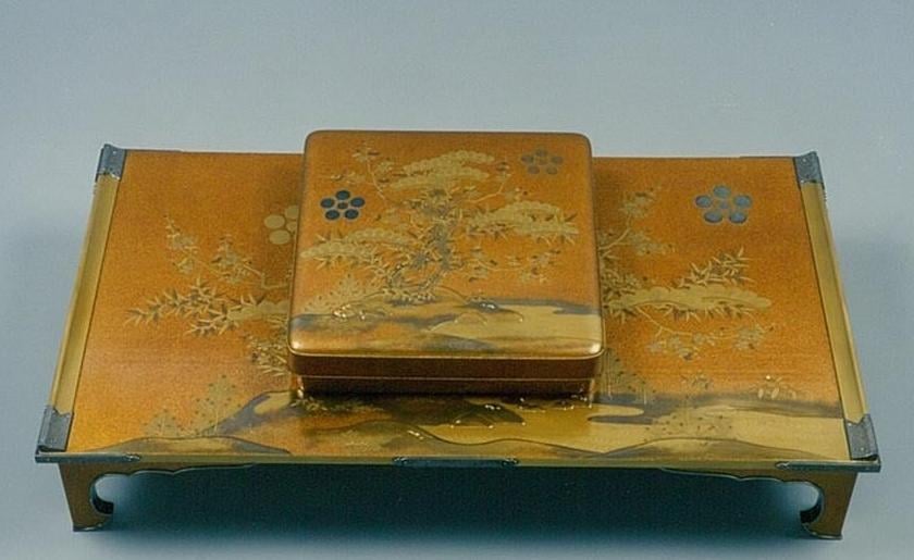 「松竹梅蒔絵文台・硯箱」　
江戸時代　18世紀