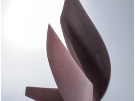 「伸」　H68×W45×D33cm