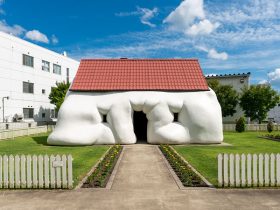 《ファット・ハウス》2010年　撮影：小山田邦哉