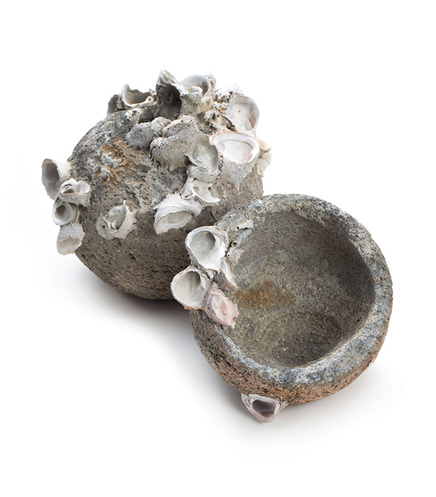 《てつはう》（鷹島海底遺跡出土遺物）、元時代（13世紀）、松浦市教育委員会