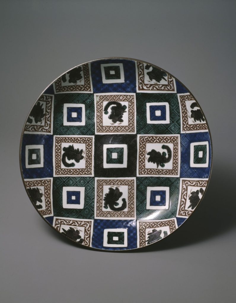 重要美術品　 「色絵石畳文大皿（古九谷）」 江戸時代 17世紀